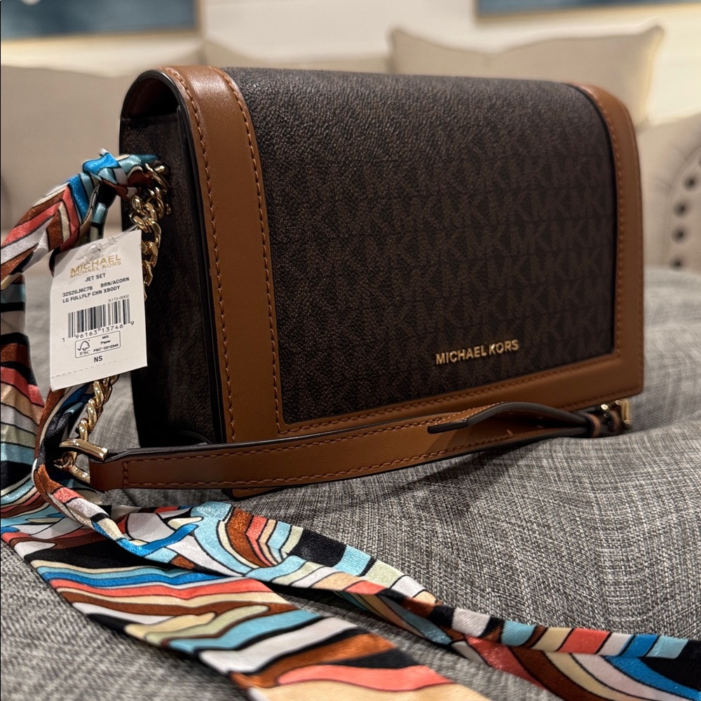 Michael Kors Bag Jet Set Logo Brown and Tan Chain Crossbody NWT - Picture 3 of 17